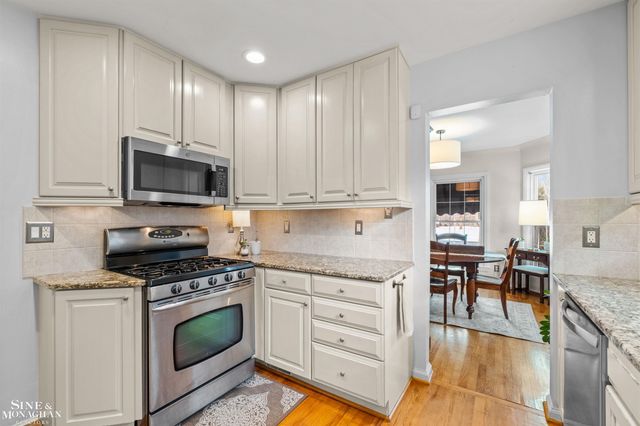 407 Kerby Road, Grosse Pointe Farms, MI 48236