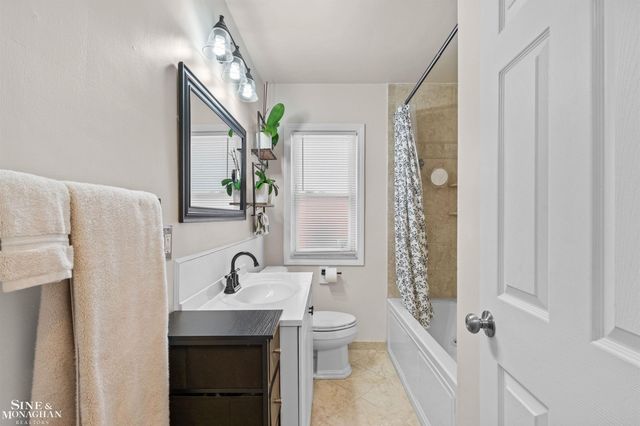 407 Kerby Road, Grosse Pointe Farms, MI 48236