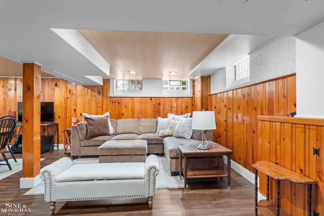 407 Kerby Road, Grosse Pointe Farms, MI 48236