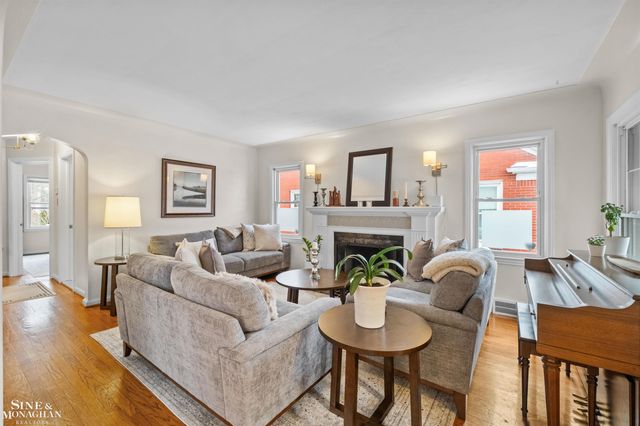 407 Kerby Road, Grosse Pointe Farms, MI 48236