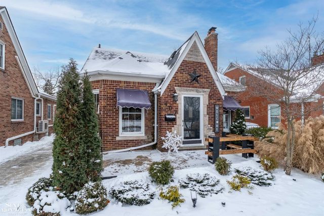 407 Kerby Road, Grosse Pointe Farms, MI 48236