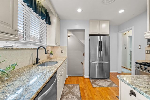 407 Kerby Road, Grosse Pointe Farms, MI 48236