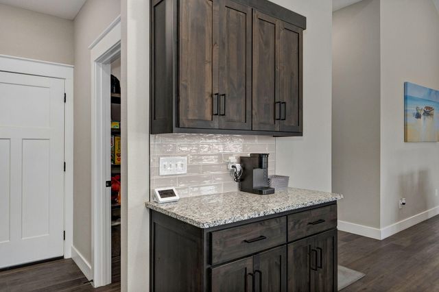 4858 S Aaron Avenue, Springfield, MO 65810