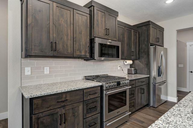 4858 S Aaron Avenue, Springfield, MO 65810