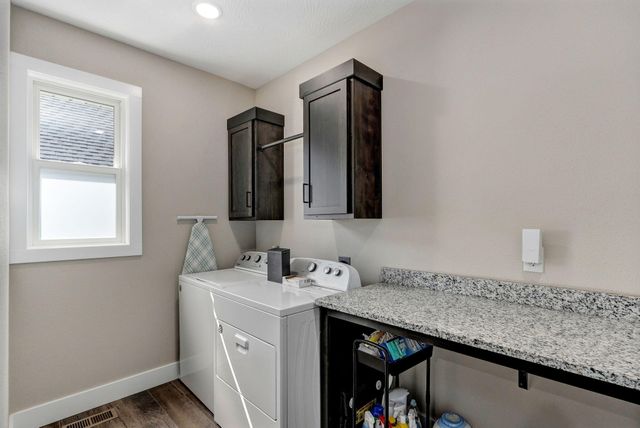 4858 S Aaron Avenue, Springfield, MO 65810