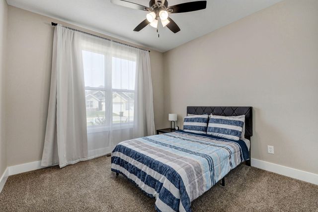 4858 S Aaron Avenue, Springfield, MO 65810