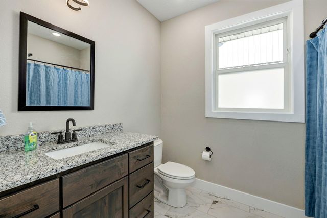 4858 S Aaron Avenue, Springfield, MO 65810