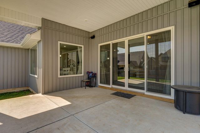 4858 S Aaron Avenue, Springfield, MO 65810