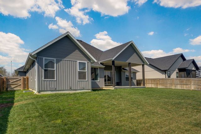 4858 S Aaron Avenue, Springfield, MO 65810