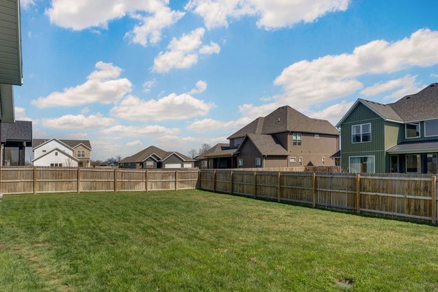 4858 S Aaron Avenue, Springfield, MO 65810