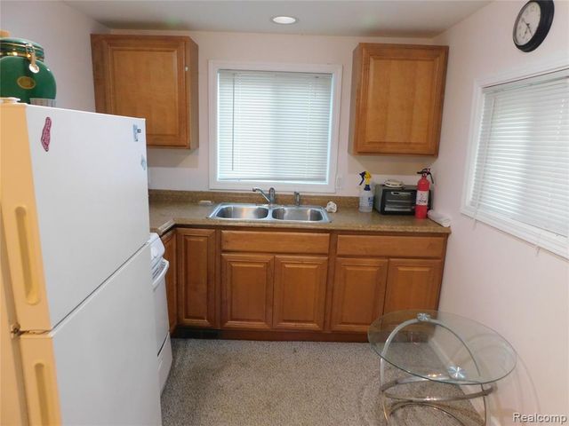 5284 Scotch Settlement Road, Almont, MI 48003