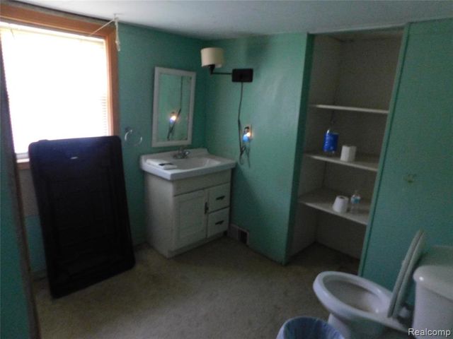 5284 Scotch Settlement Road, Almont, MI 48003