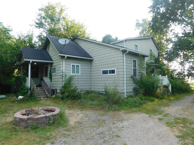 5284 Scotch Settlement Road, Almont, MI 48003