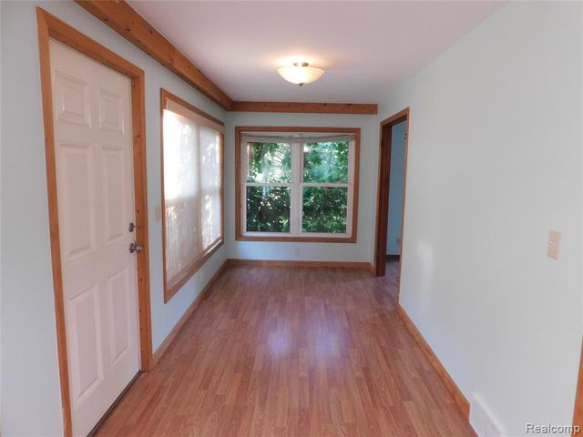 5284 Scotch Settlement Road, Almont, MI 48003