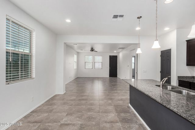 324 N 56th Place, Mesa, AZ 85205