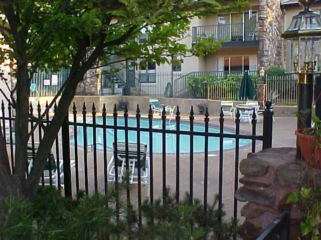 453 S Perkins Rd # 453-1, Memphis, TN 38117