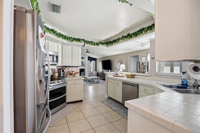 421 RINGWOOD CIRCLE, Winter Springs, FL 32708