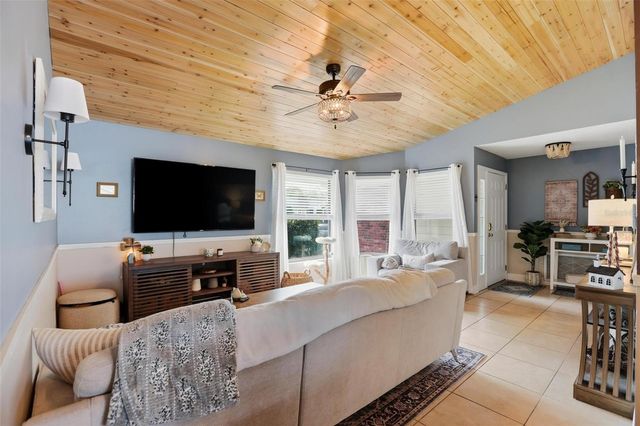 421 RINGWOOD CIRCLE, Winter Springs, FL 32708