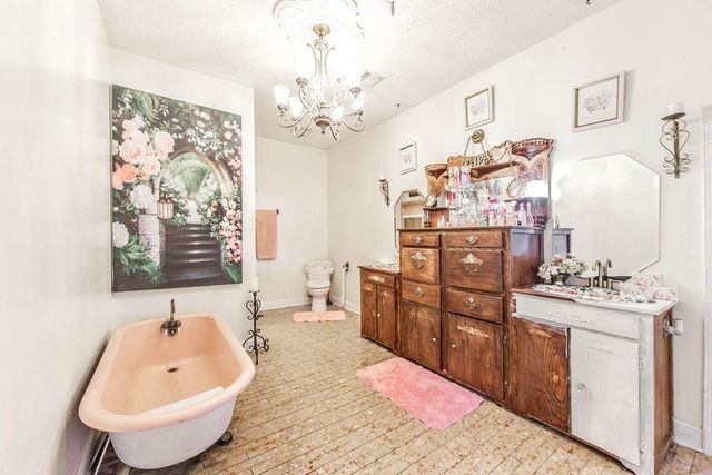 208 Highway 20, Thibodaux, LA 70301