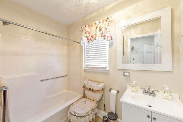 208 Highway 20, Thibodaux, LA 70301