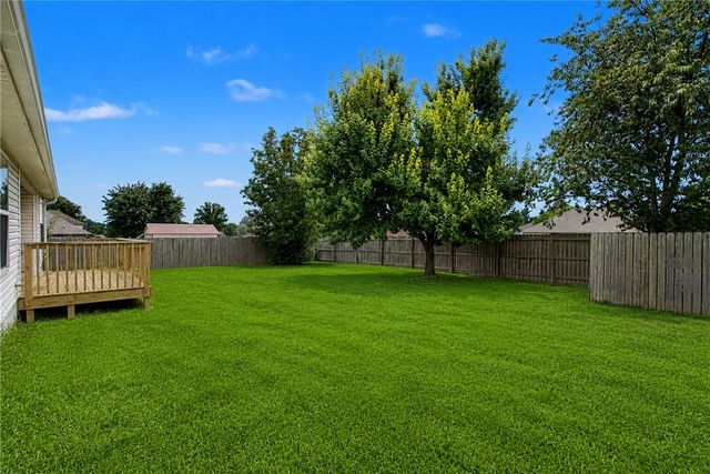 436 Caroline Claire Street, Springdale, AR 72762