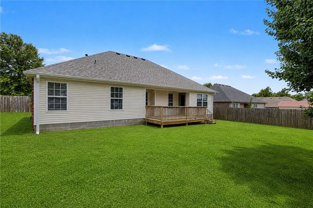 436 Caroline Claire Street, Springdale, AR 72762