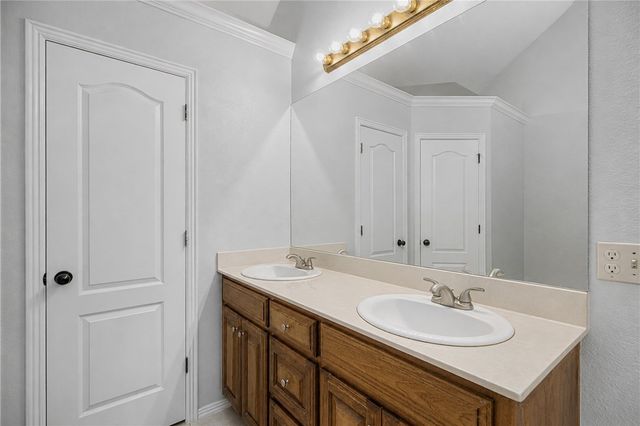 436 Caroline Claire Street, Springdale, AR 72762