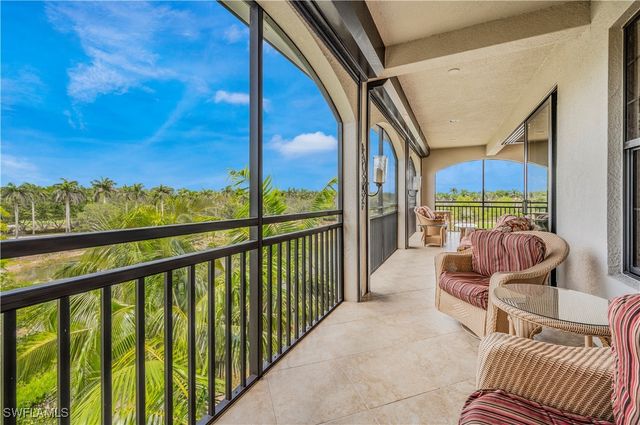 2555 Marquesa Royale LN 1-301, Naples, FL 34109