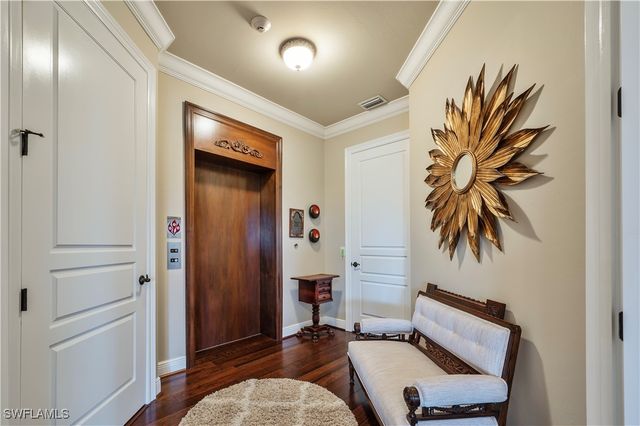 2555 Marquesa Royale LN 1-301, Naples, FL 34109