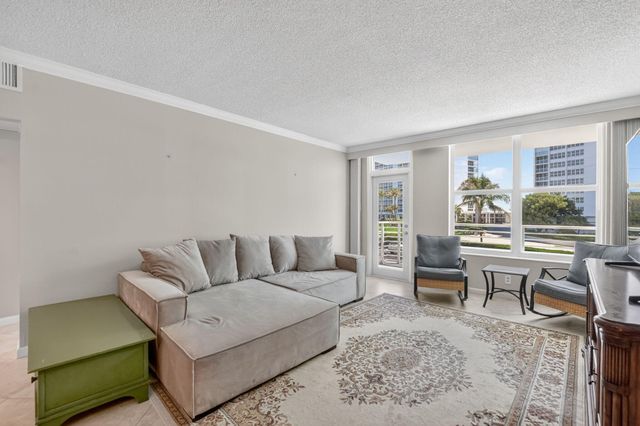 2851 S Ocean Boulevard T-2, Boca Raton, FL 33432