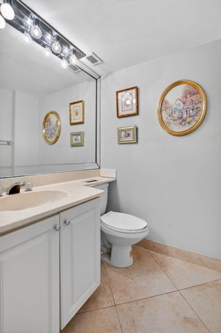 2851 S Ocean Boulevard T-2, Boca Raton, FL 33432