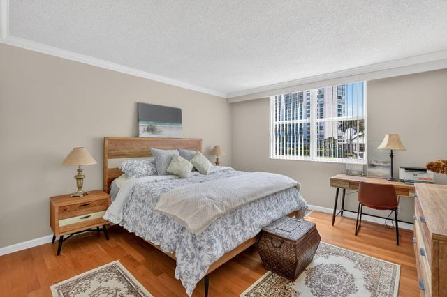 2851 S Ocean Boulevard T-2, Boca Raton, FL 33432
