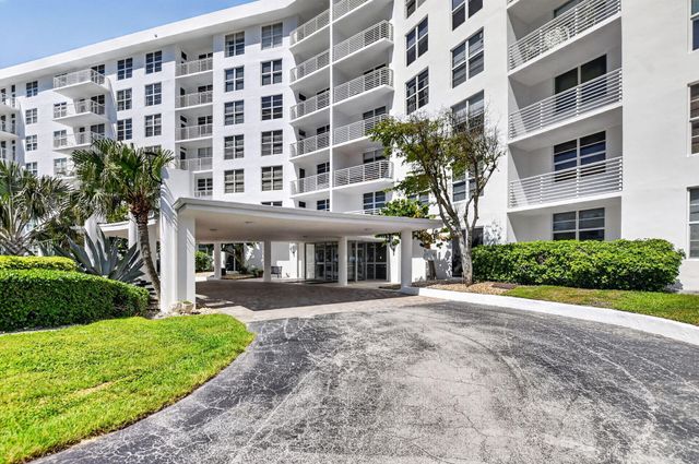 2851 S Ocean Boulevard T-2, Boca Raton, FL 33432