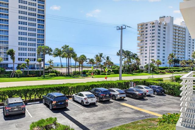2851 S Ocean Boulevard T-2, Boca Raton, FL 33432