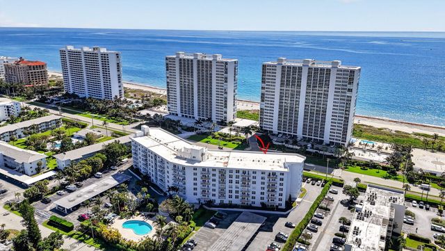 2851 S Ocean Boulevard T-2, Boca Raton, FL 33432