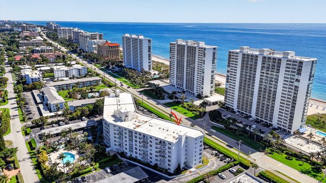 2851 S Ocean Boulevard T-2, Boca Raton, FL 33432