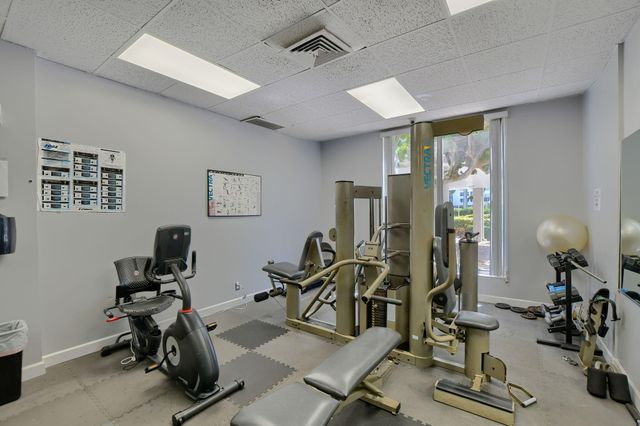 2851 S Ocean Boulevard T-2, Boca Raton, FL 33432