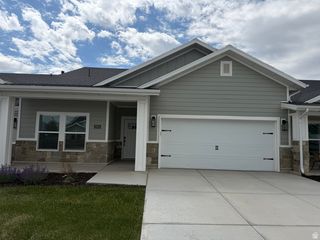 2674 S 2430 W #102 SG, Syracuse, UT 84075
