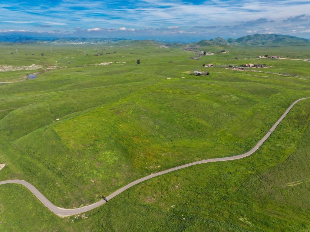 Image 1 of property listing at 0 Biglione Lot 1 Drive, Clovis, CA 93619