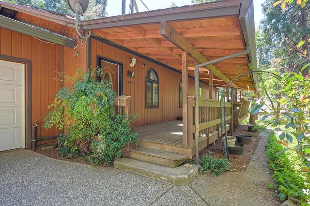 2895 Viona Rd, Pollock Pines, CA 95726