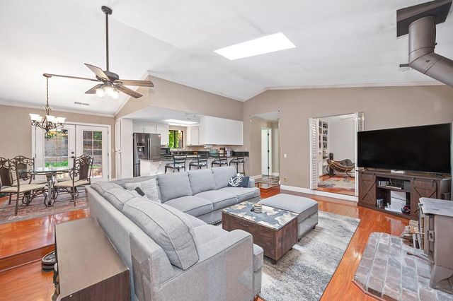 2895 Viona Rd, Pollock Pines, CA 95726