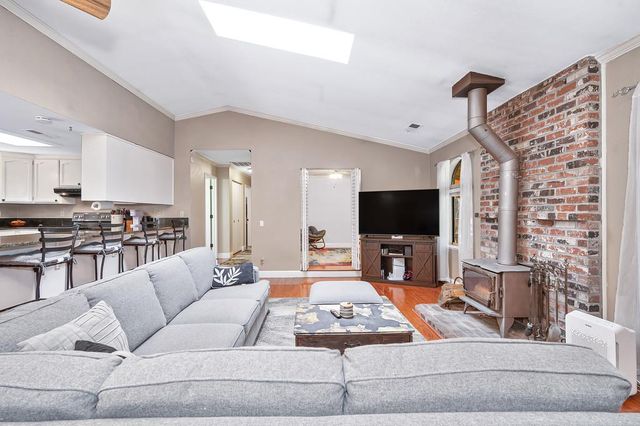 2895 Viona Rd, Pollock Pines, CA 95726