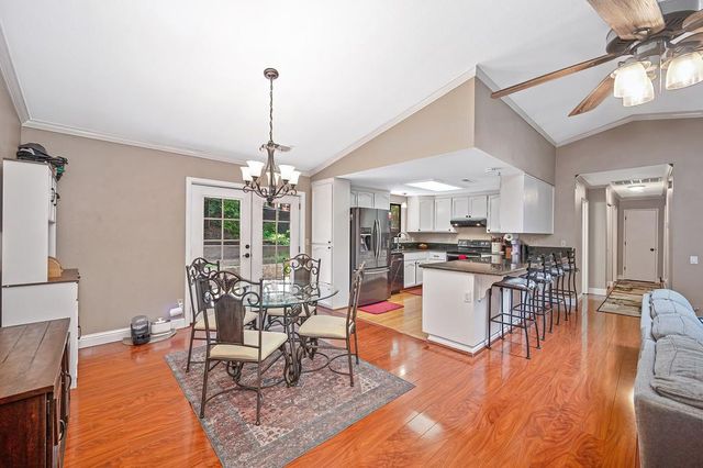 2895 Viona Rd, Pollock Pines, CA 95726