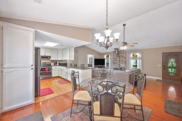 2895 Viona Rd, Pollock Pines, CA 95726