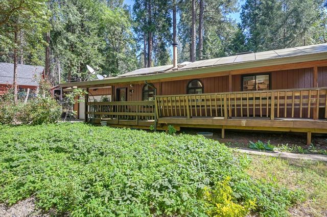 2895 Viona Rd, Pollock Pines, CA 95726