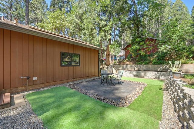 2895 Viona Rd, Pollock Pines, CA 95726