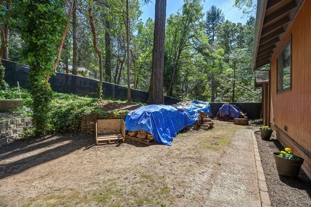 2895 Viona Rd, Pollock Pines, CA 95726