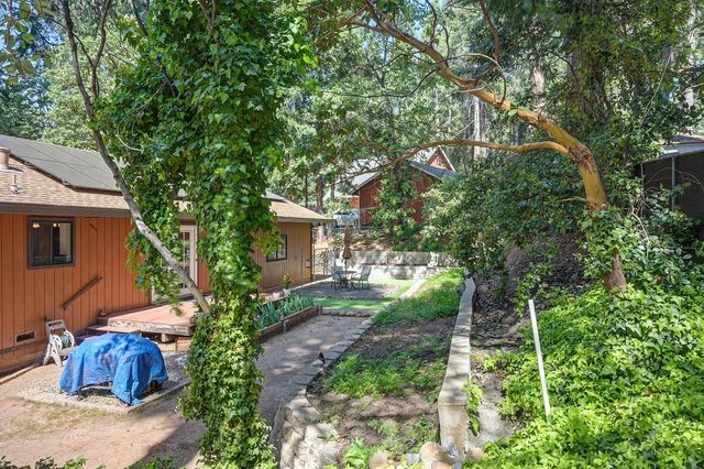 2895 Viona Rd, Pollock Pines, CA 95726