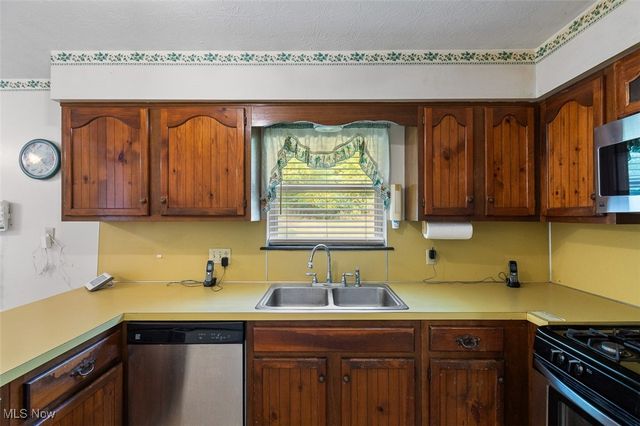 4568 Krancz Drive, Norton, OH 44203