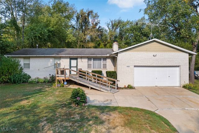 4568 Krancz Drive, Norton, OH 44203